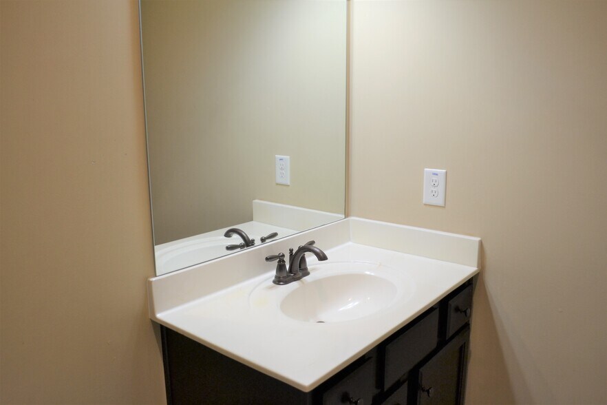 Building Photo - 1035 Willow Field Ln