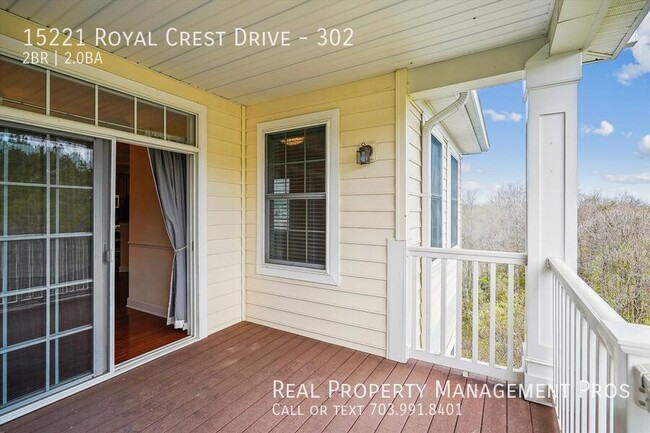 Building Photo - 15221 Royal Crest Dr