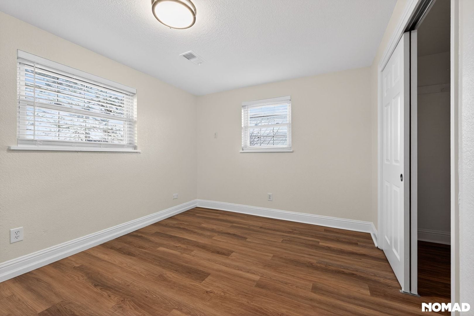 Building Photo - 406 S Uvalda St