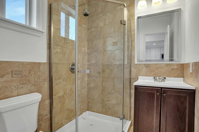 Building Photo - 31 Riggs Pl