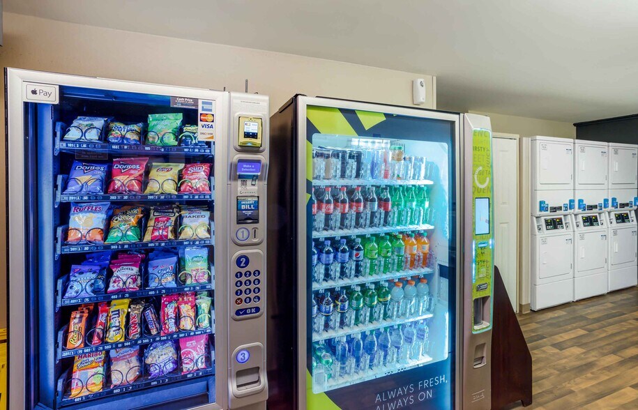 Building Photo - Furnished Studio-New York City - LaGuardia Airport