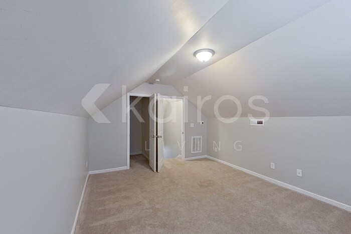 Building Photo - 1190 Silvertrace Dr