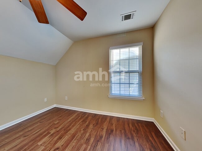 Building Photo - 11225 Amherst Glen Dr