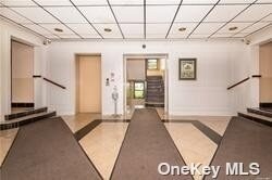 Building Photo - 7 Bond St