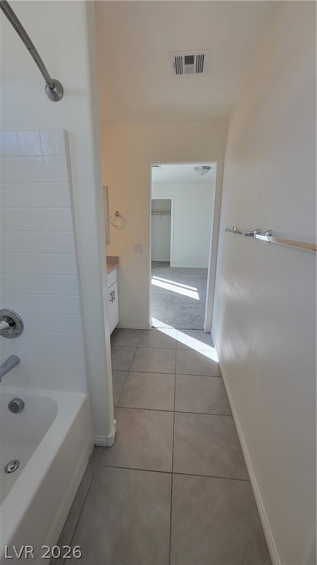 Building Photo - 8772 Belle Castle Ct