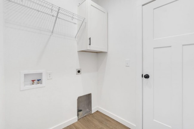 Building Photo - New Home! Photos Are Of Similar Property