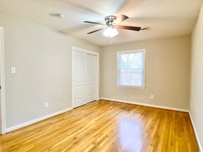 Building Photo - 116 Glade Rd