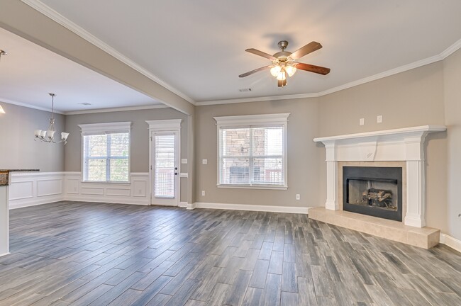 Building Photo - 848 Tyler Woods Dr