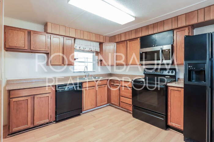 Building Photo - 5600 West Box R Street