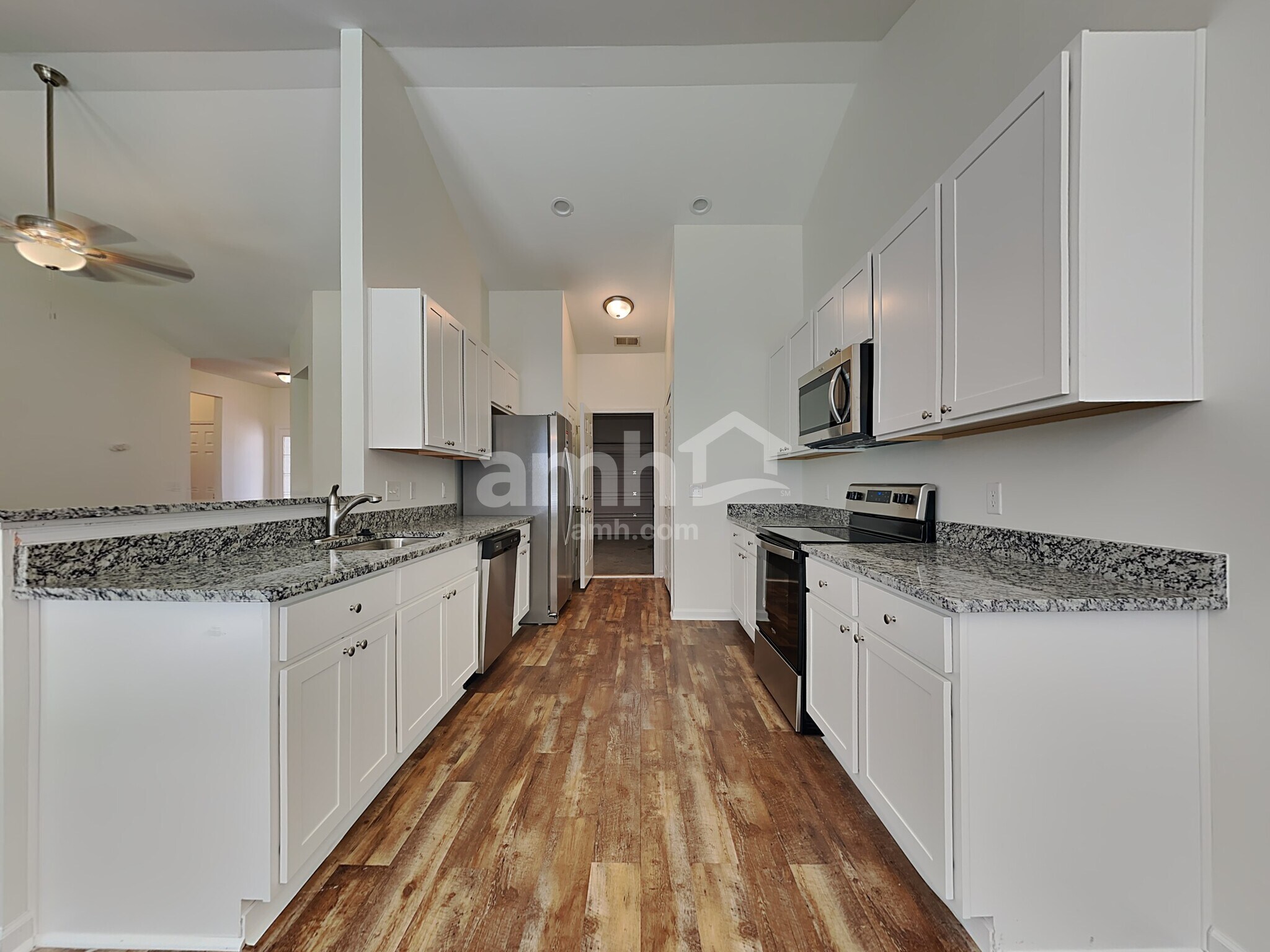 Building Photo - 8 Prominence Point