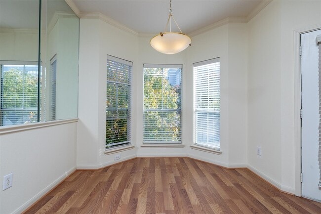 Building Photo - 1330 Old Spanish Trl