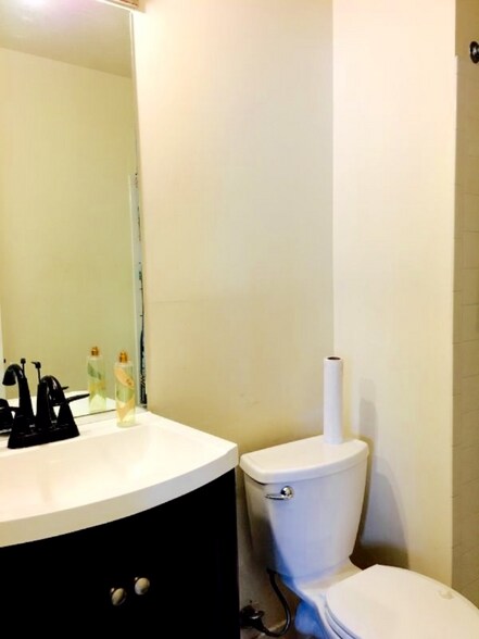 Building Photo - 7256 S Ora Ct