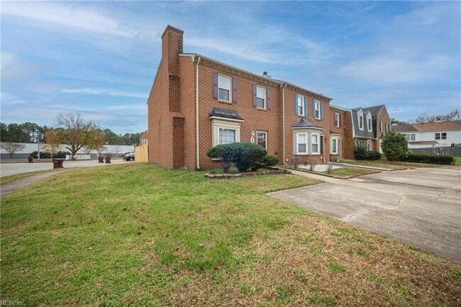 Building Photo - 725 Mill Landing Rd