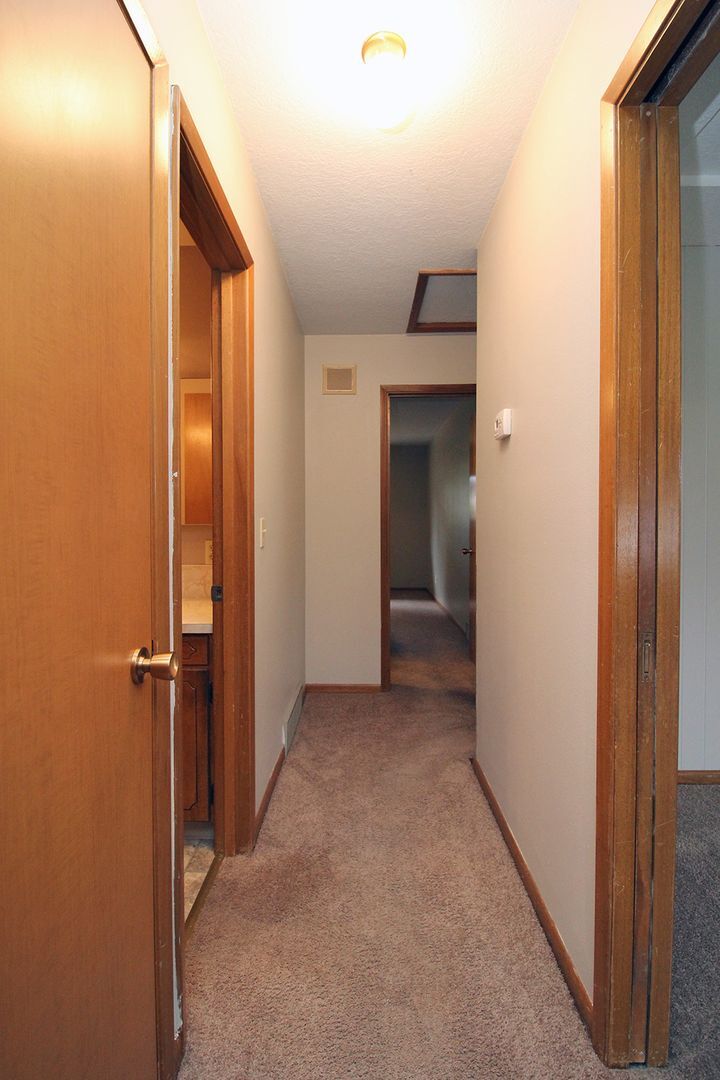 Building Photo - 230-230 SE 52nd Ave