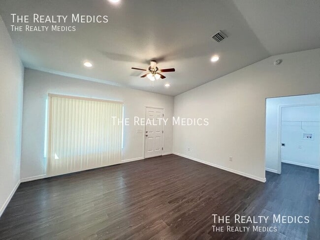 Building Photo - 111 Fisher Rd