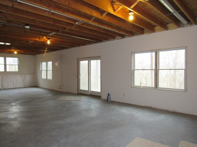 Building Photo - 3164 Meridith Way