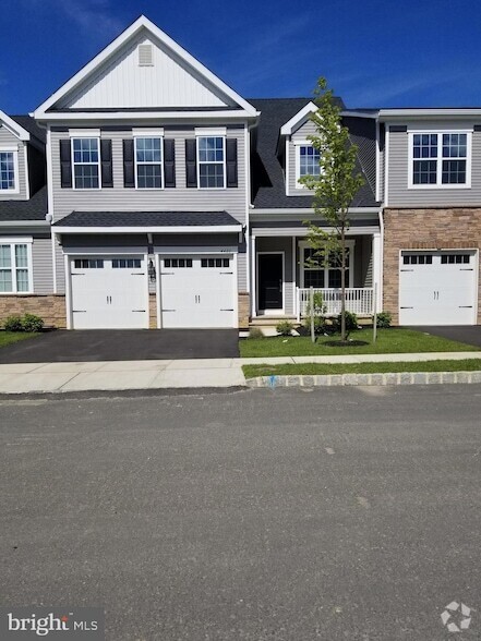 Building Photo - 4403 Thompson Dr