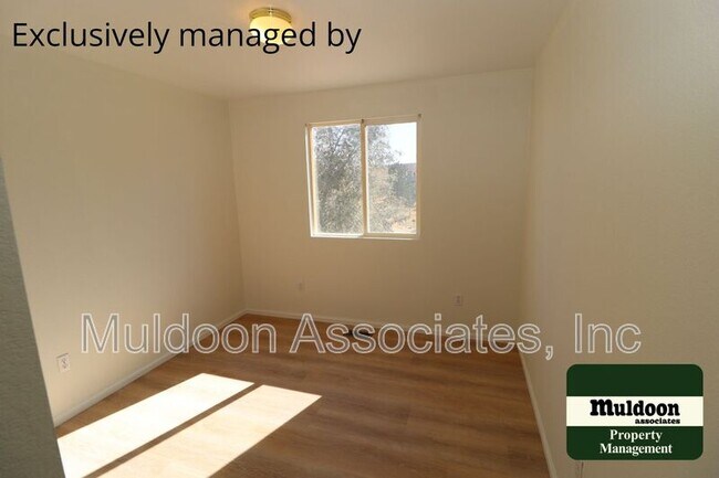 Building Photo - 1112 Silverqueen Rd
