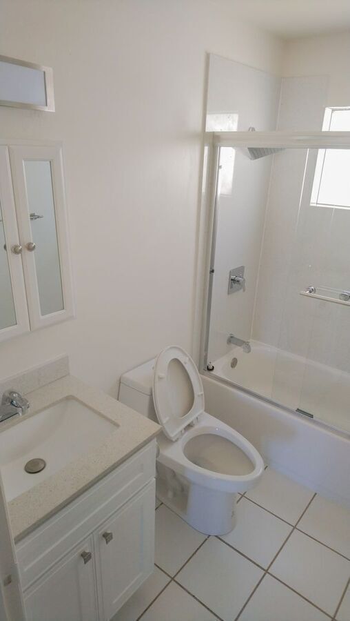 Building Photo - 2140 California St