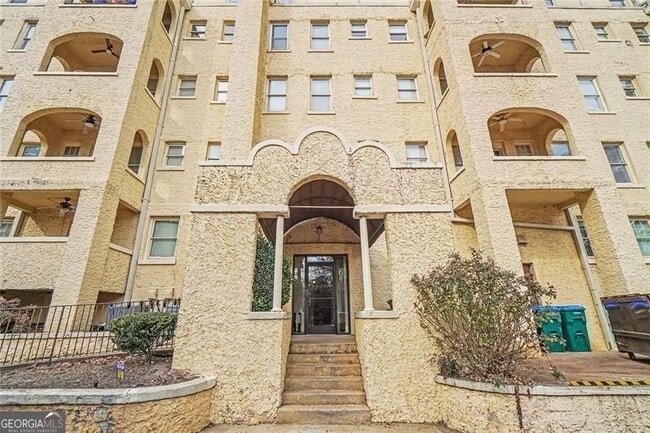 Building Photo - 2855 Peachtree Rd NE
