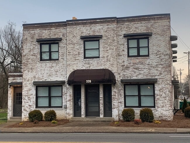 Building Photo - 326 W Main St