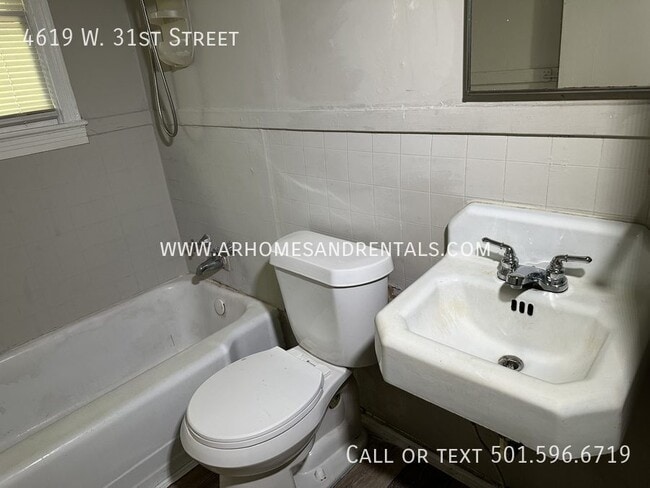 Building Photo - 4619 W 31st St