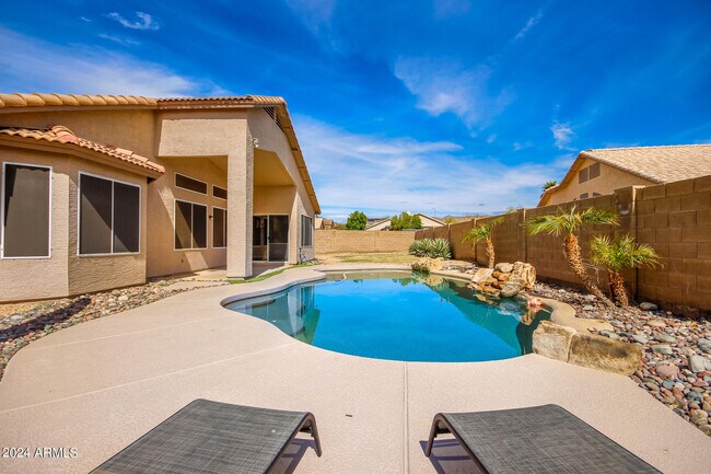 Building Photo - 11365 E Downing Cir