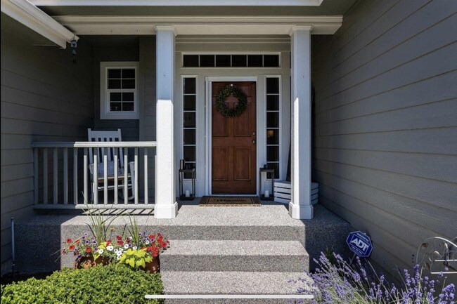 Building Photo - $4,500 - 4 Bed / 3 Bath Stunning Single Family Home in South Hill