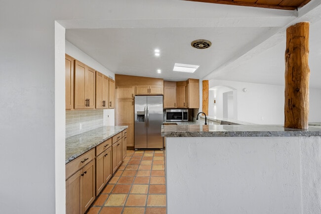 Building Photo - 6814 E Koralee St