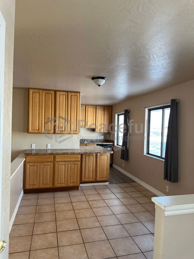 Building Photo - 2009 W Celia Way