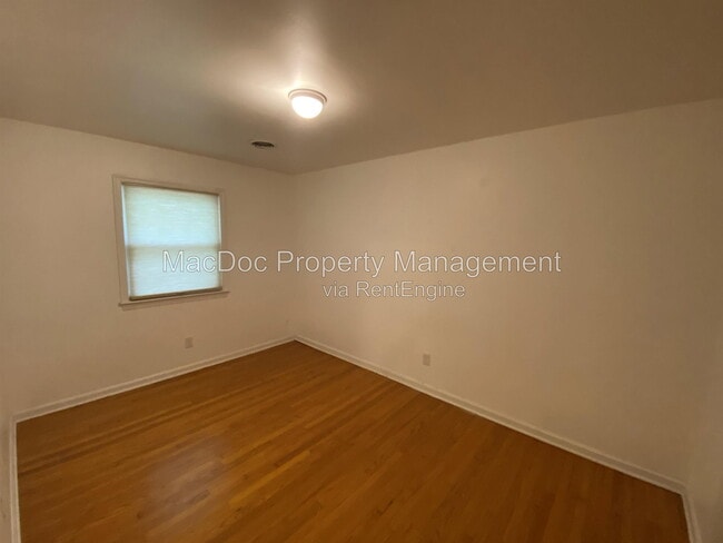Building Photo - 431 Ridgemore St