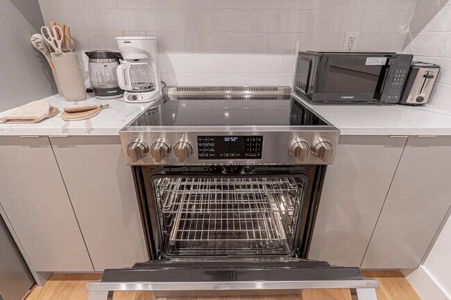 Building Photo - 207 Cooper St