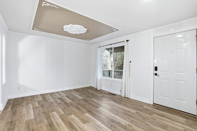 Building Photo - 10931 SE Henderson Dr