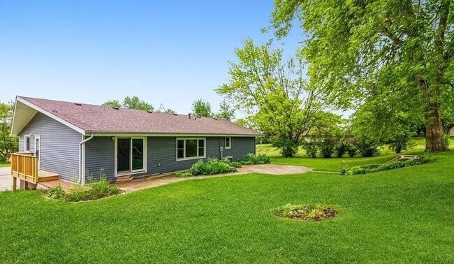 Building Photo - 8690 Olson Rd