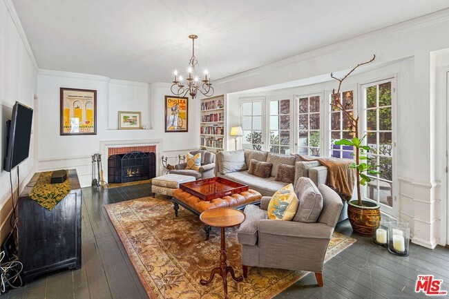 Building Photo - 10614 Le Conte Ave