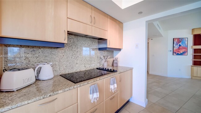 Building Photo - 1455 Ocean Dr
