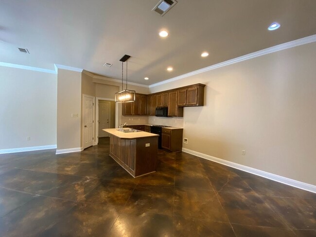 Building Photo - Charming 2BR/2BA Home in Shenandoah Ridge with Garage & Cozy Fireplace