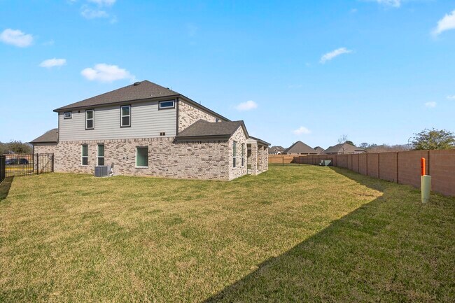 Building Photo - 32407 Hamilton Crest Dr