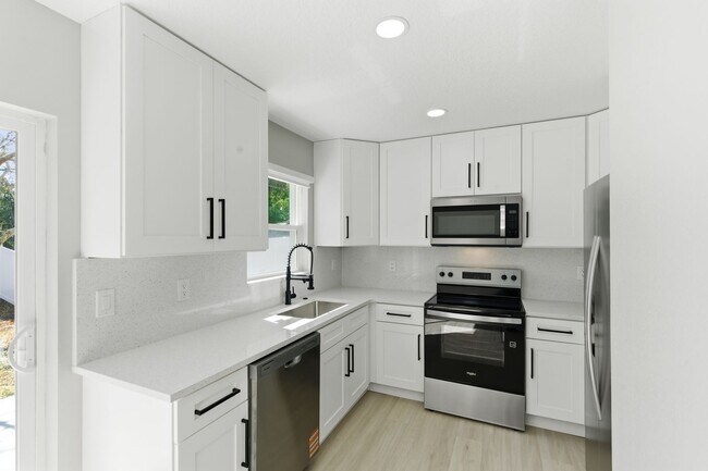 Building Photo - Top Shelf Aquisitions