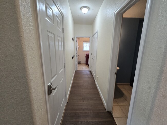 Building Photo - 2009 Breck Ave