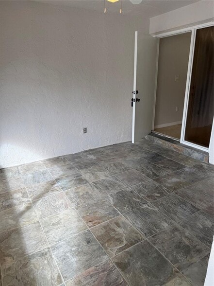 Building Photo - 8601 NW 34th Pl