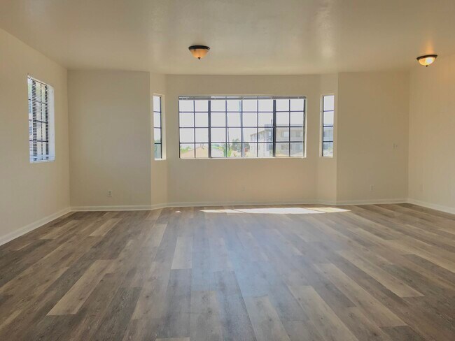 Building Photo - 4861 W 119th Pl