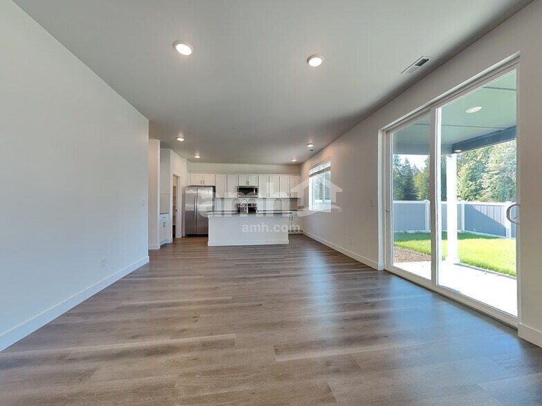 Building Photo - 7705 Brenden St SW