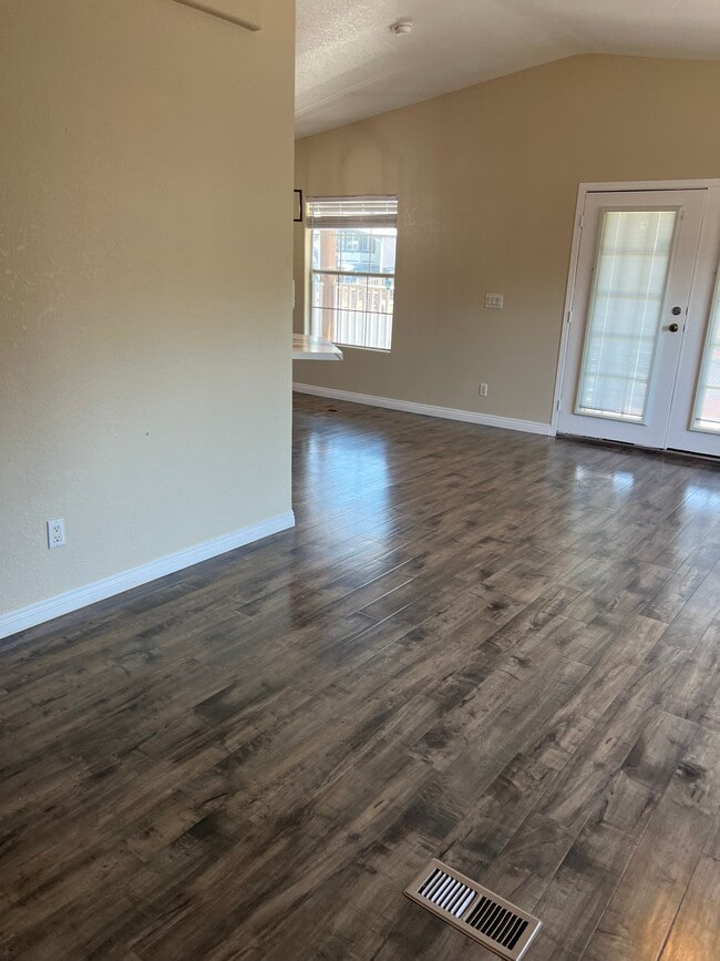 Building Photo - 1750 W Citracado Pkwy