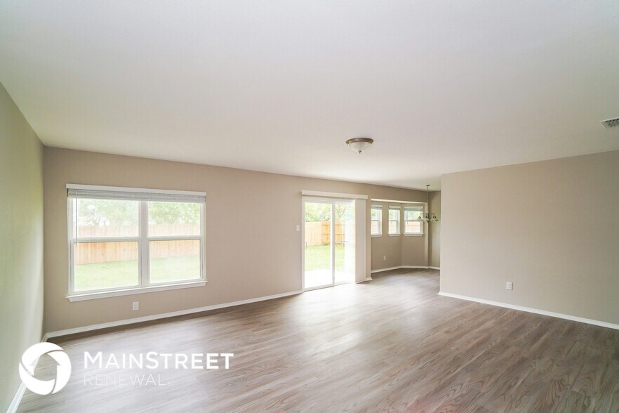 Building Photo - 4902 Buckwheat St