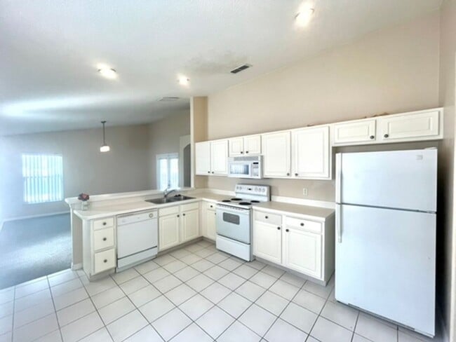 Building Photo - Orlando - 3 Bedroom, 2 Bathroom Single Fam...