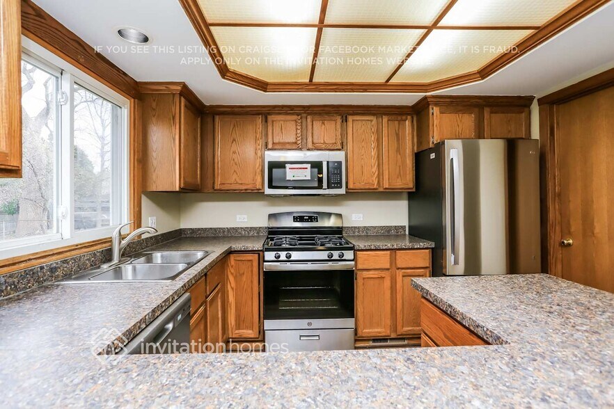 Building Photo - 14 Ross Ave