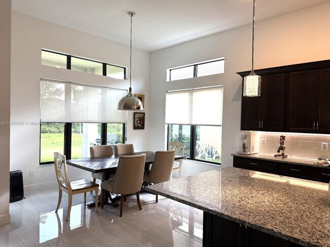 Building Photo - 12150 Bastille Cir S