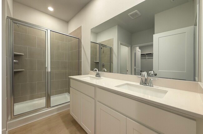 Building Photo - 3914 Flora Fld Dr