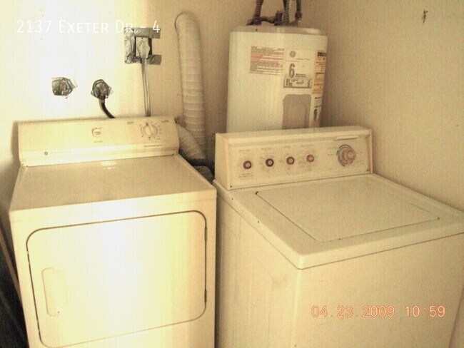 Building Photo - 2137 Exeter Dr